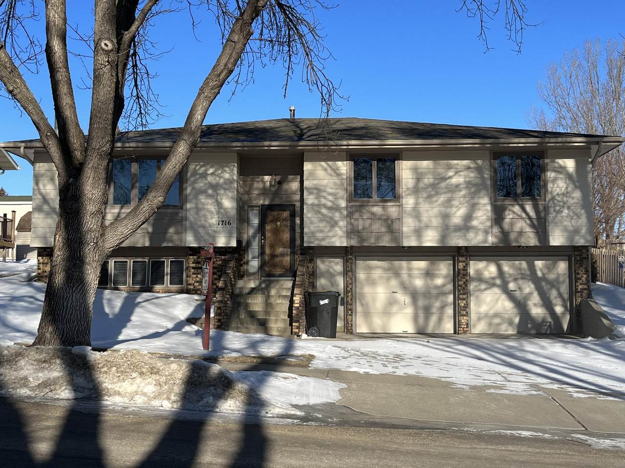 1716 Longley Avenue - Photo 1
