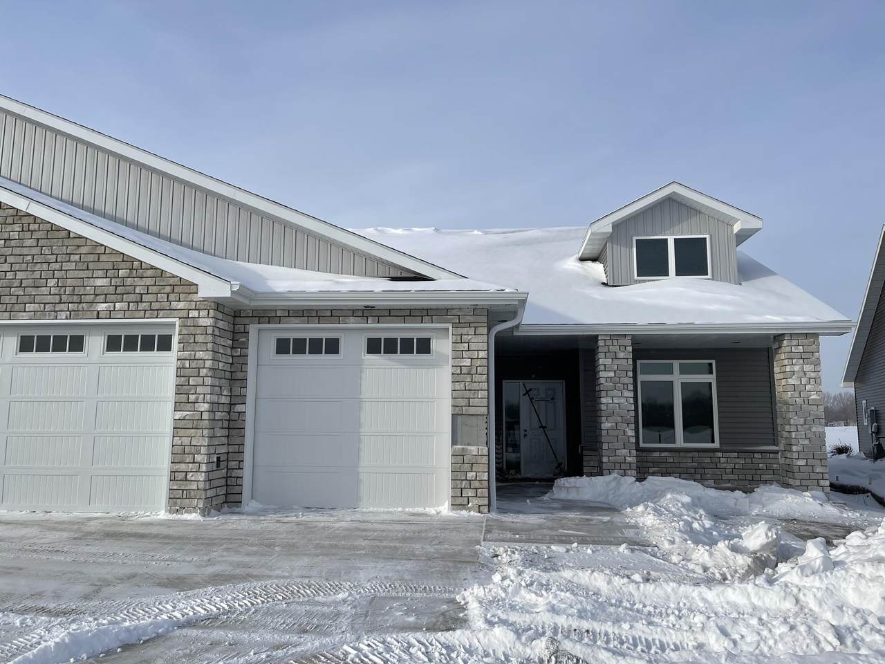 2928 Peach Tree Drive - Photo 1