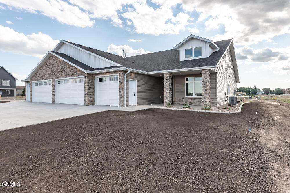 3008 Peach Tree Drive - Photo 1