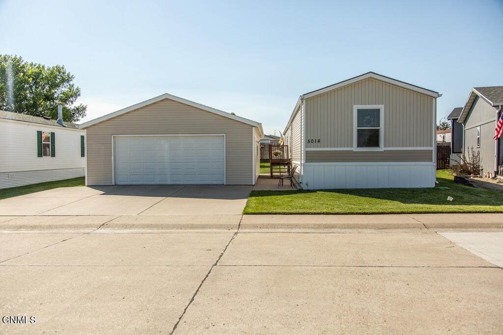 5014 Redcoat Drive - Photo 1