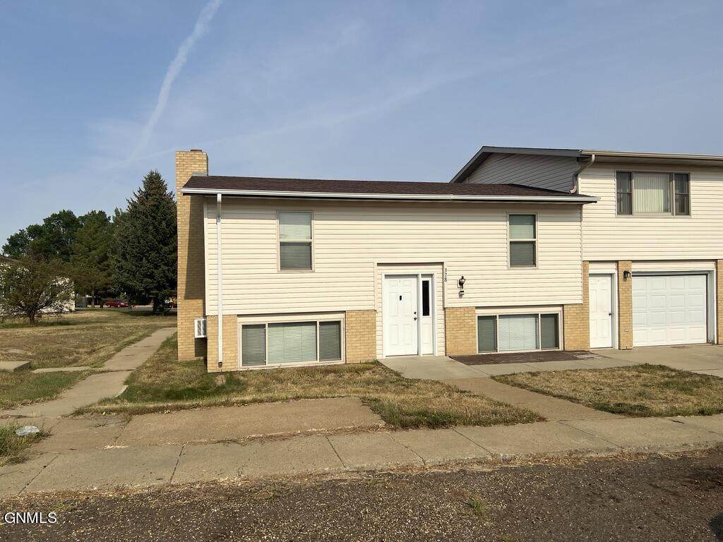 378 8th St Se Street - Photo 1