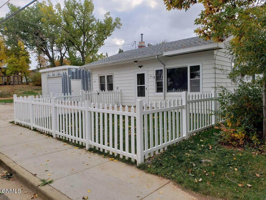 204 4th Avenue - Photo 1