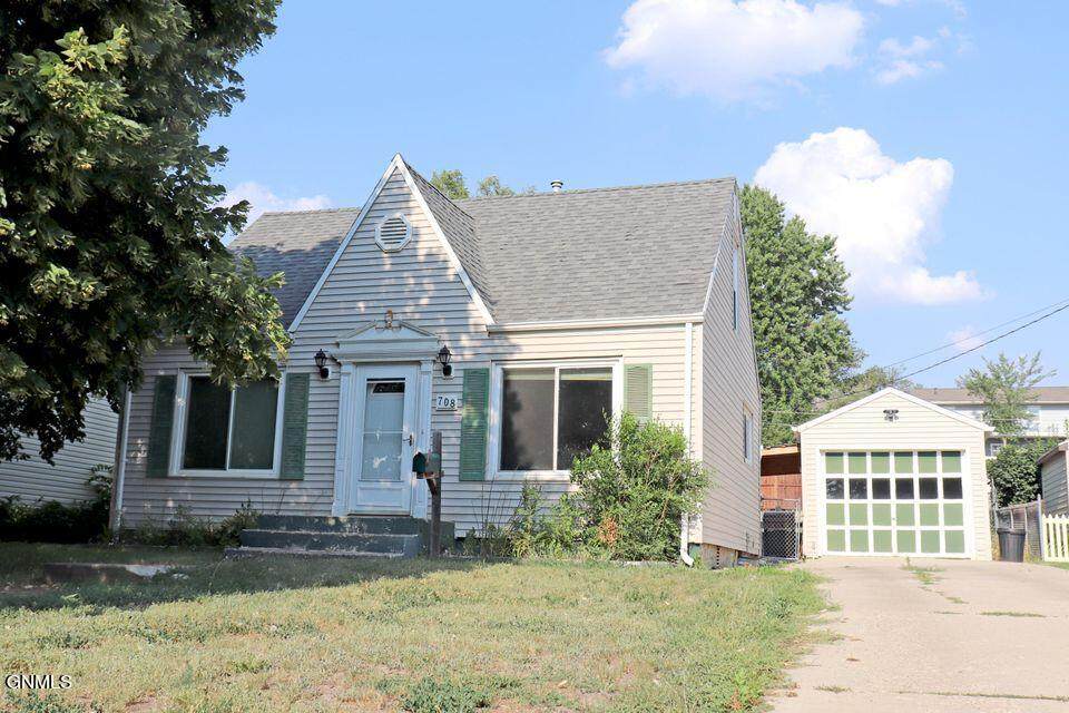 708 4th Avenue - Photo 1