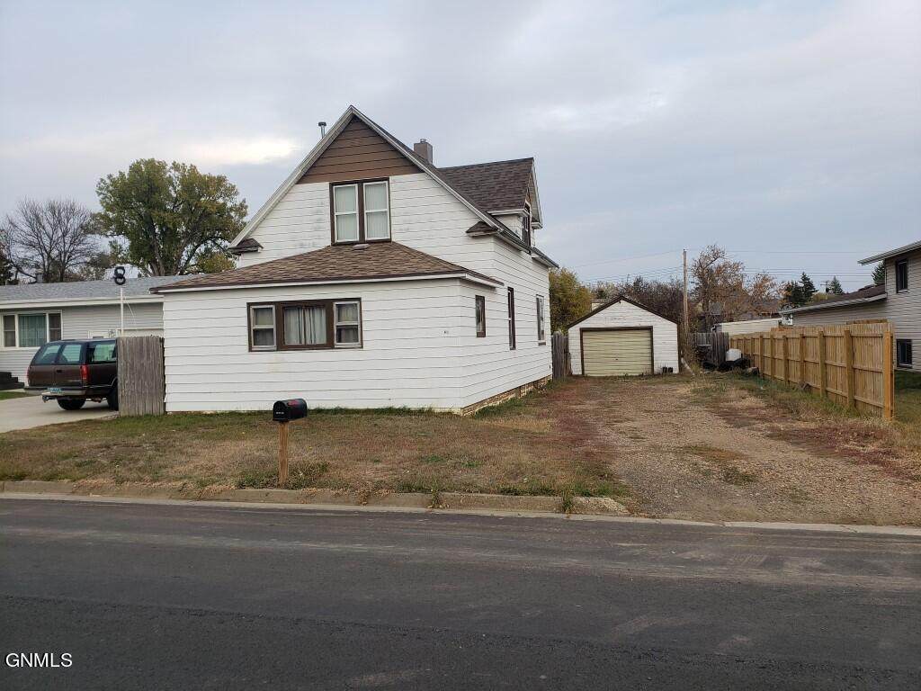 207 5th Street - Photo 1