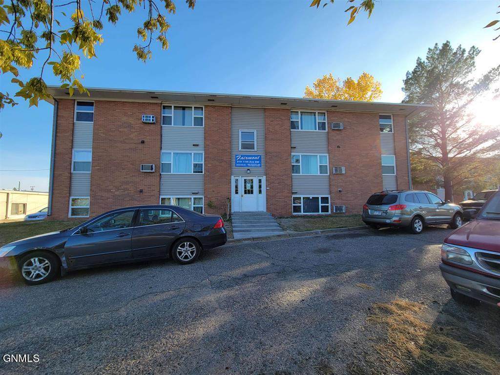 315 11th Avenue - Photo 1