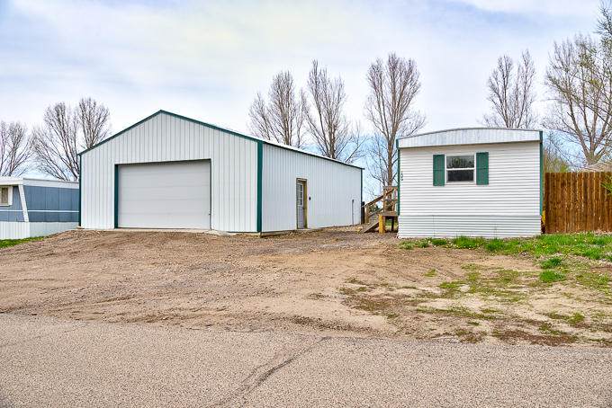 106 Bluejay Avenue - Photo 1
