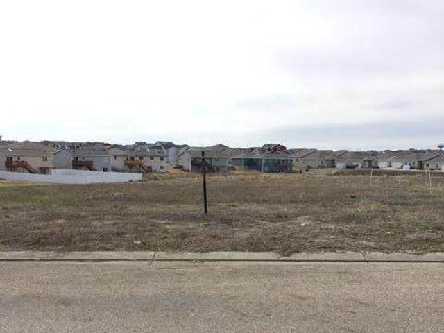 811 Calvert Drive - Photo 1