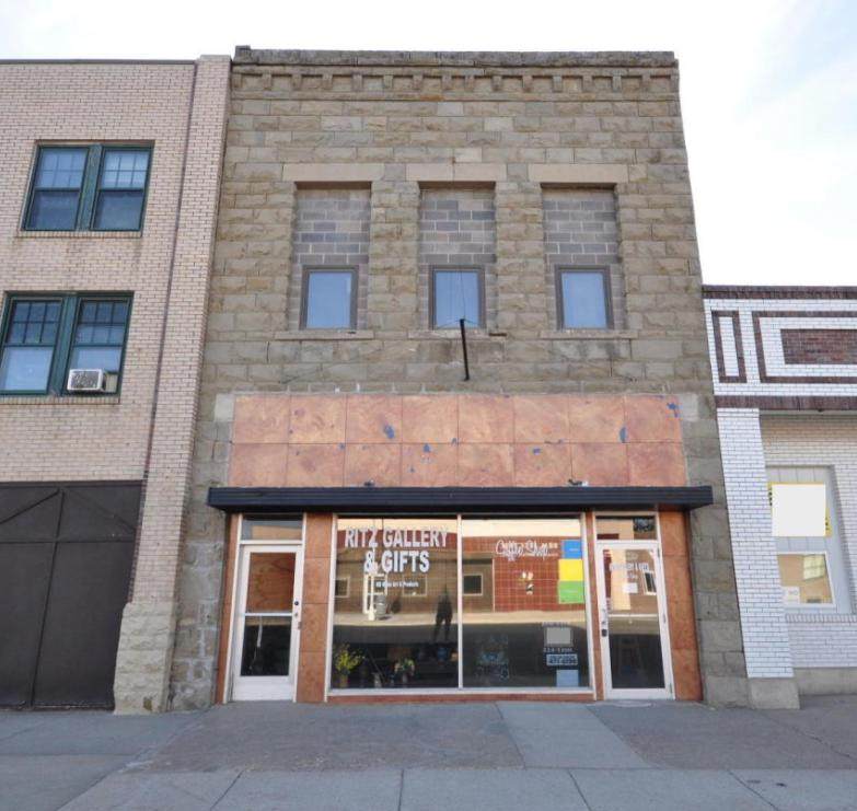 106 N Broadway - Photo 1