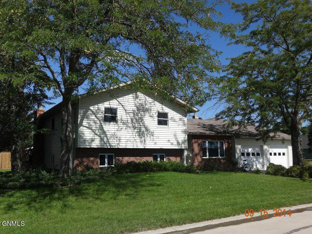 321 5th Street - Photo 1