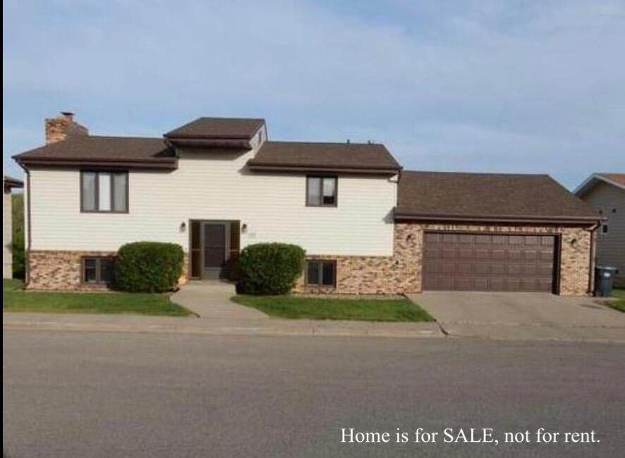 501 6th Street - Photo 1