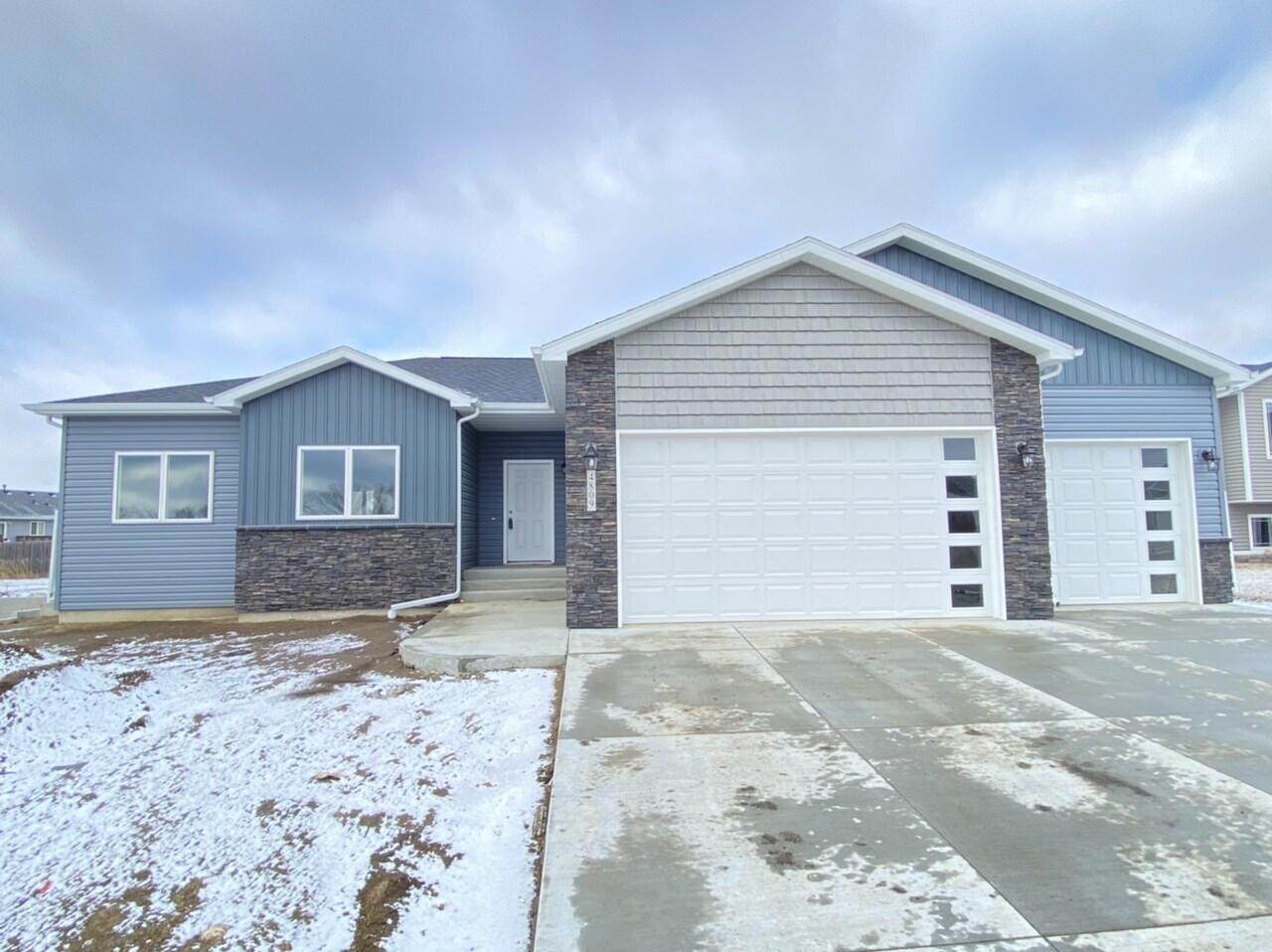 4809 34th Avenue - Photo 1