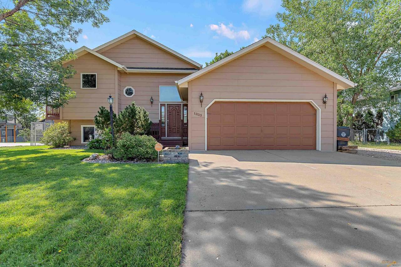 1333 Summerfield Dr - Photo 1