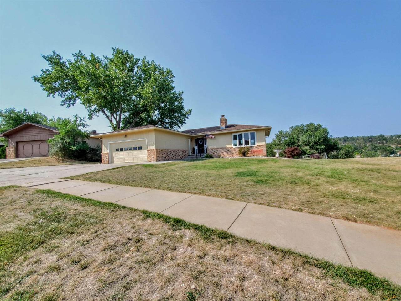 3307 Simpson Dr - Photo 1