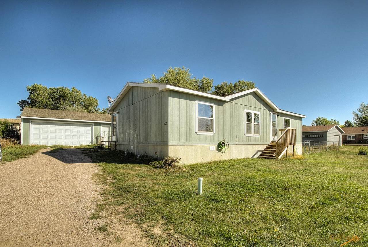 1620 Sweetbriar - Photo 1
