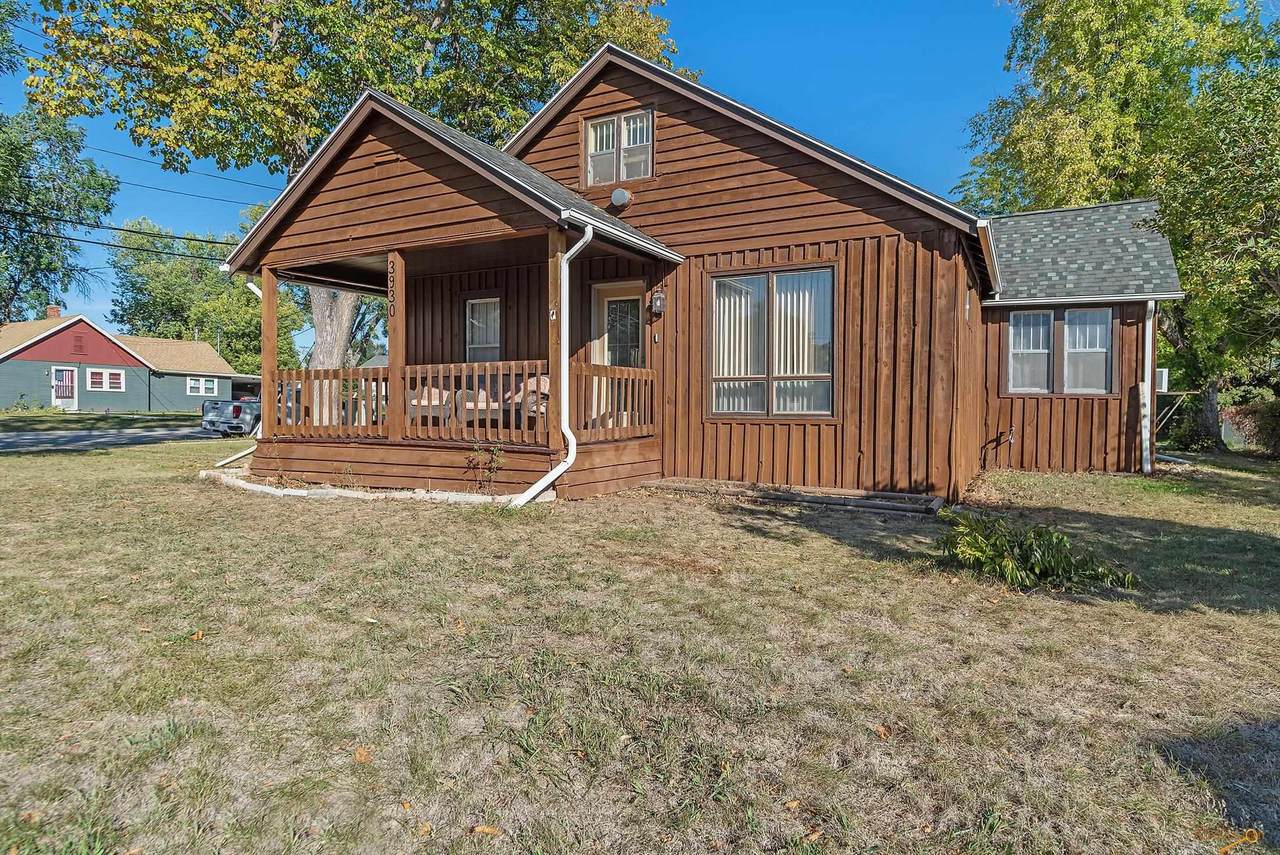 3930 Main - Photo 1