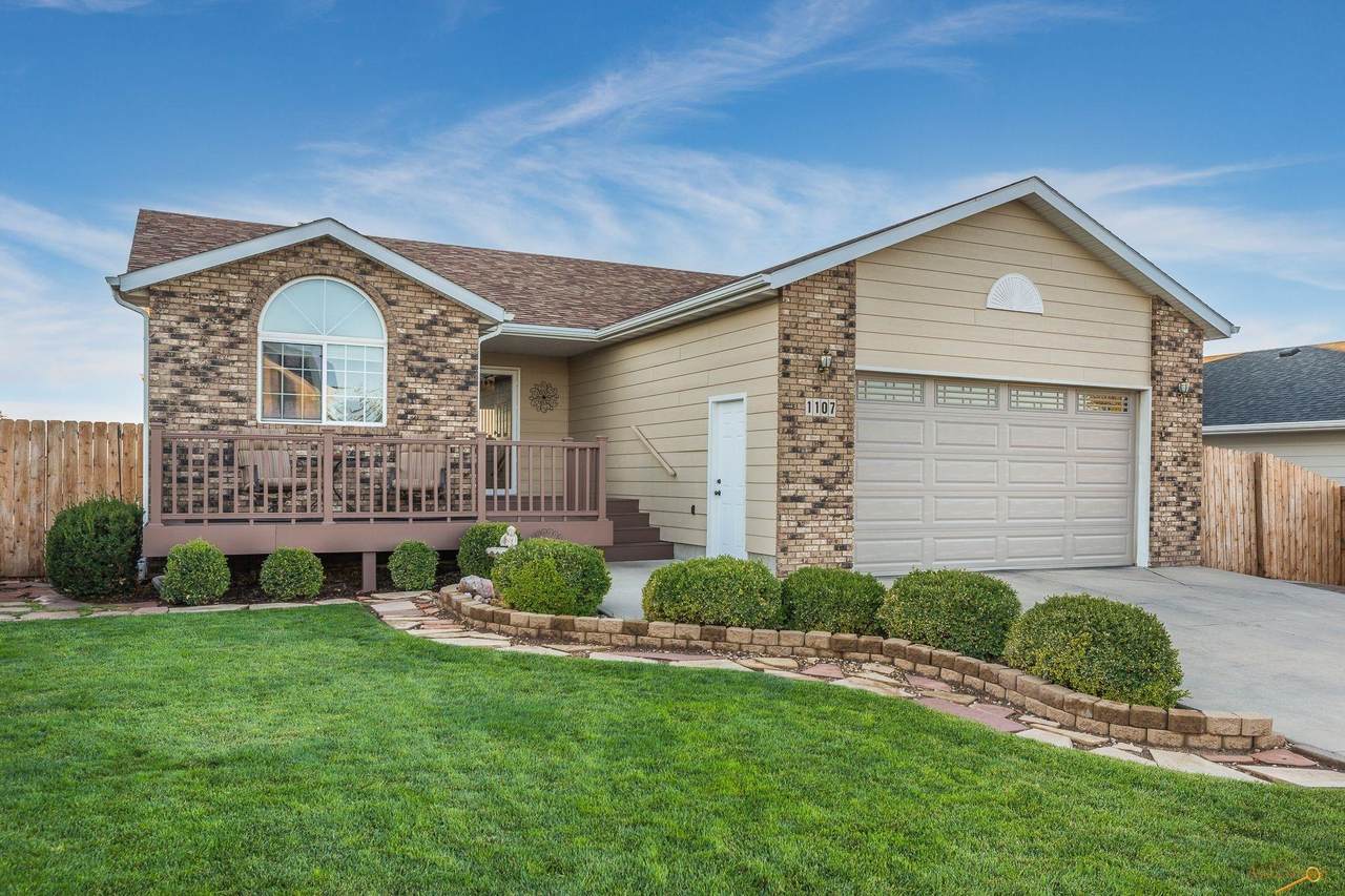 1107 Park Hill Dr - Photo 1