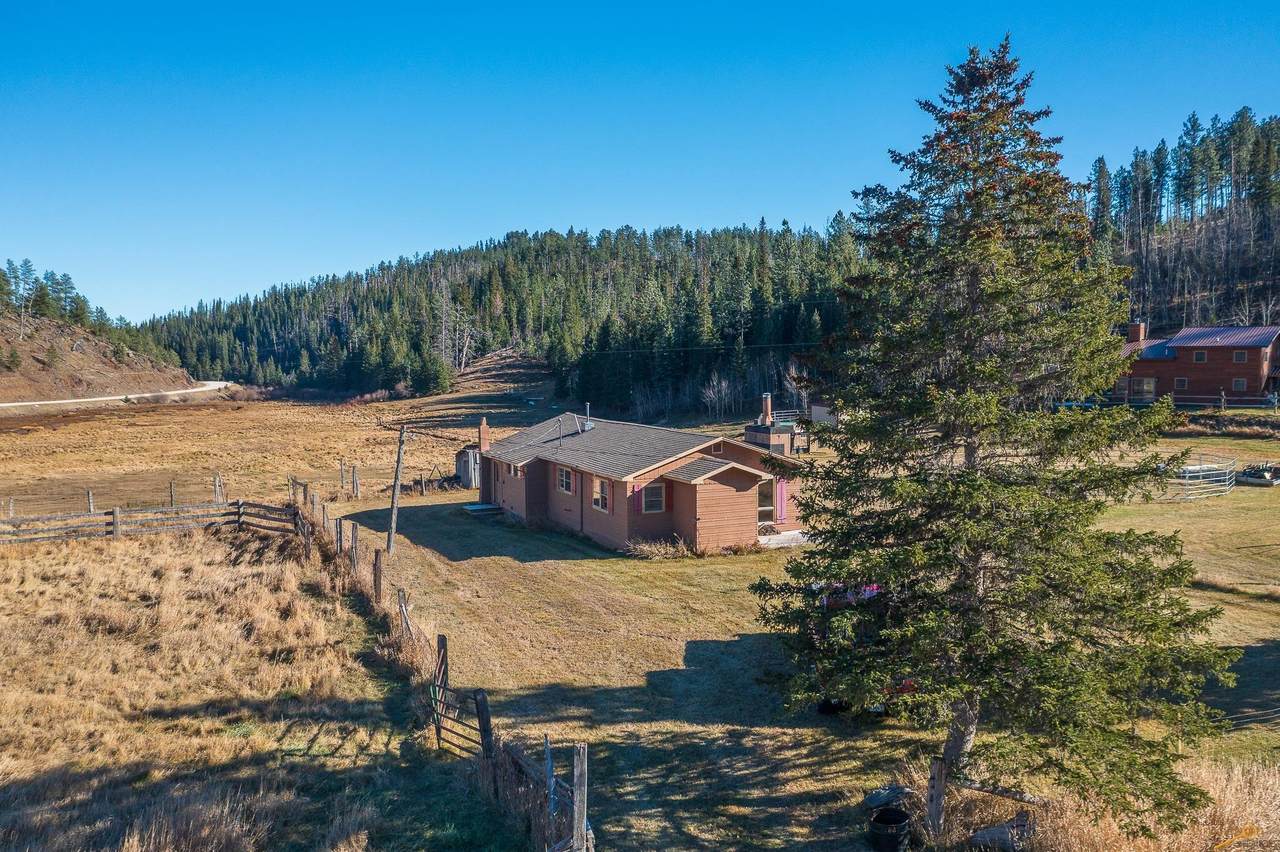 22880 Rochford Rd - Photo 1