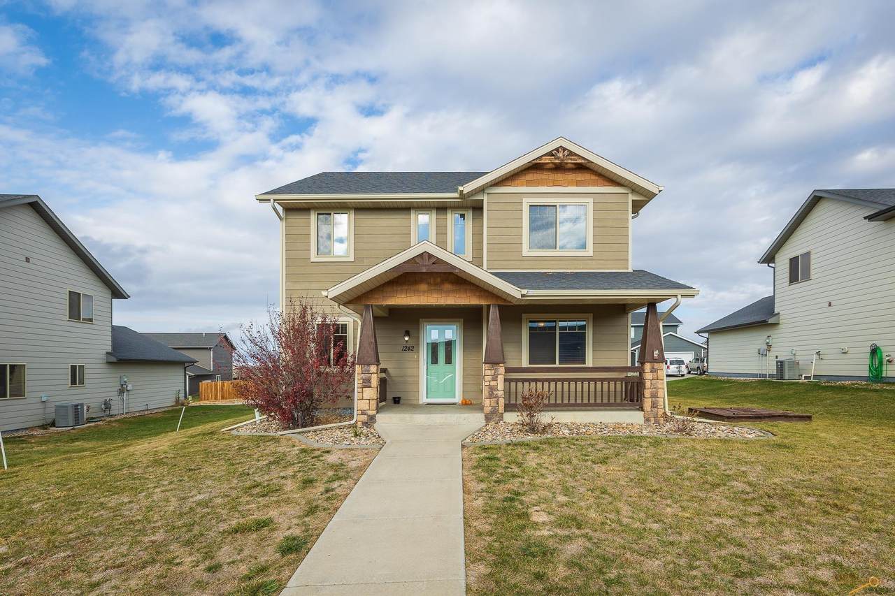 1242 Fairbanks Dr - Photo 1