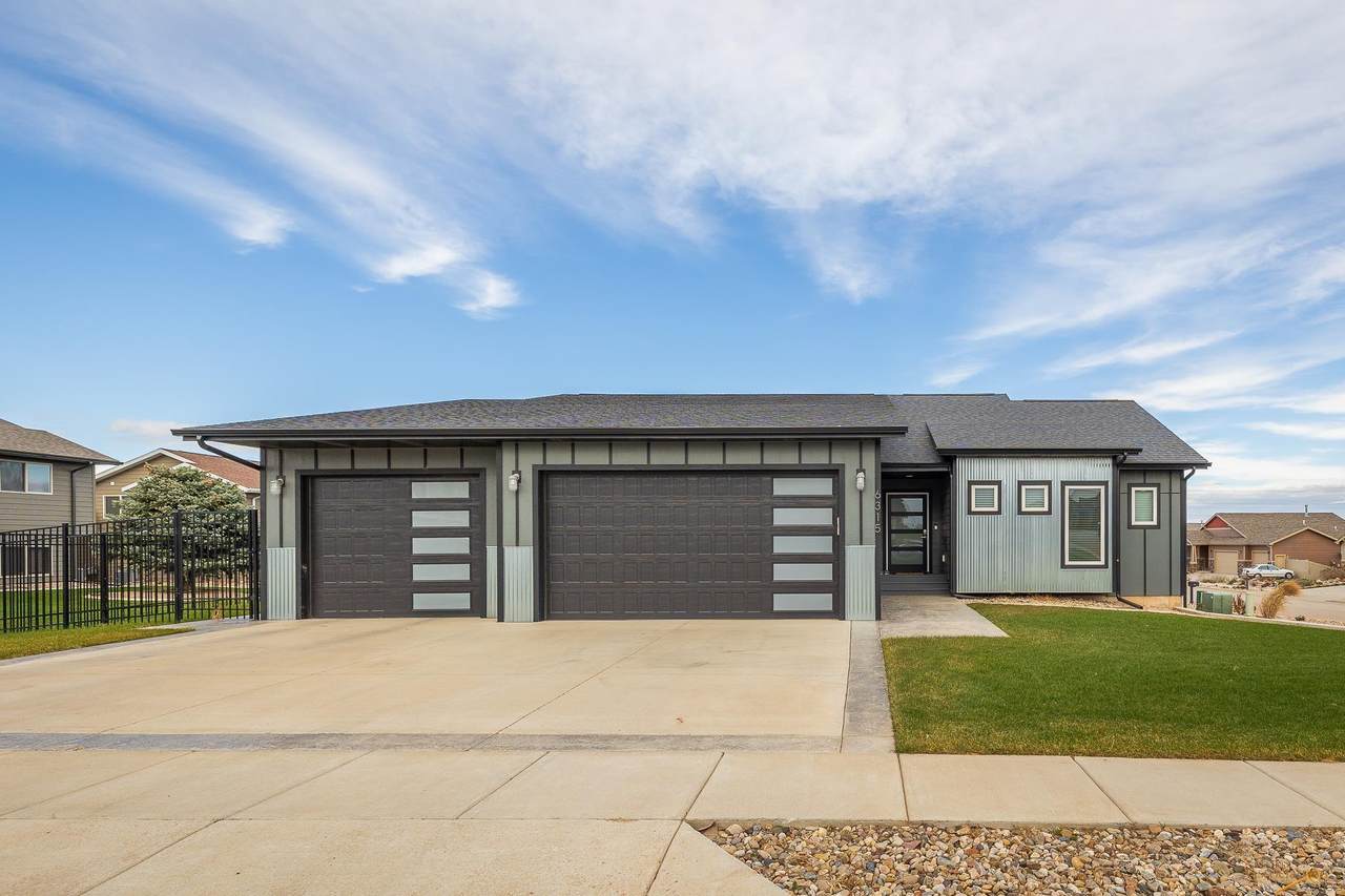 6315 Dunsmore Rd - Photo 1