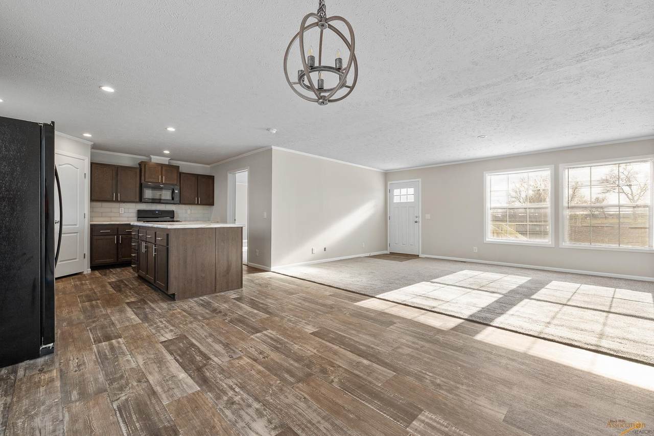 2780 143RD AVE - Photo 1