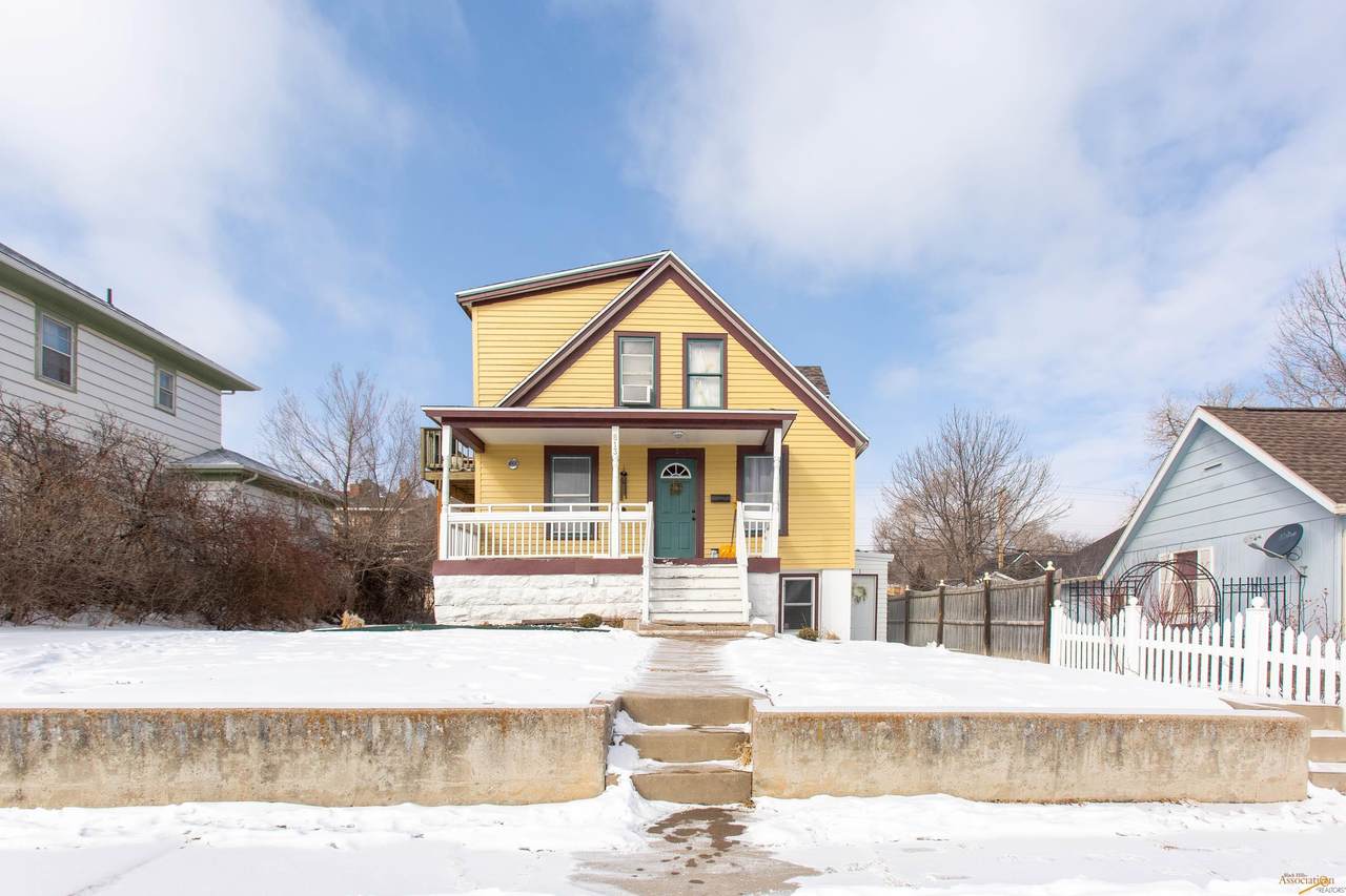 813 12TH - Photo 1