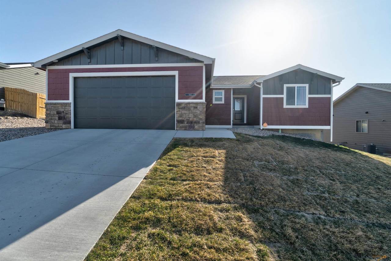 940 Summerfield Dr - Photo 1