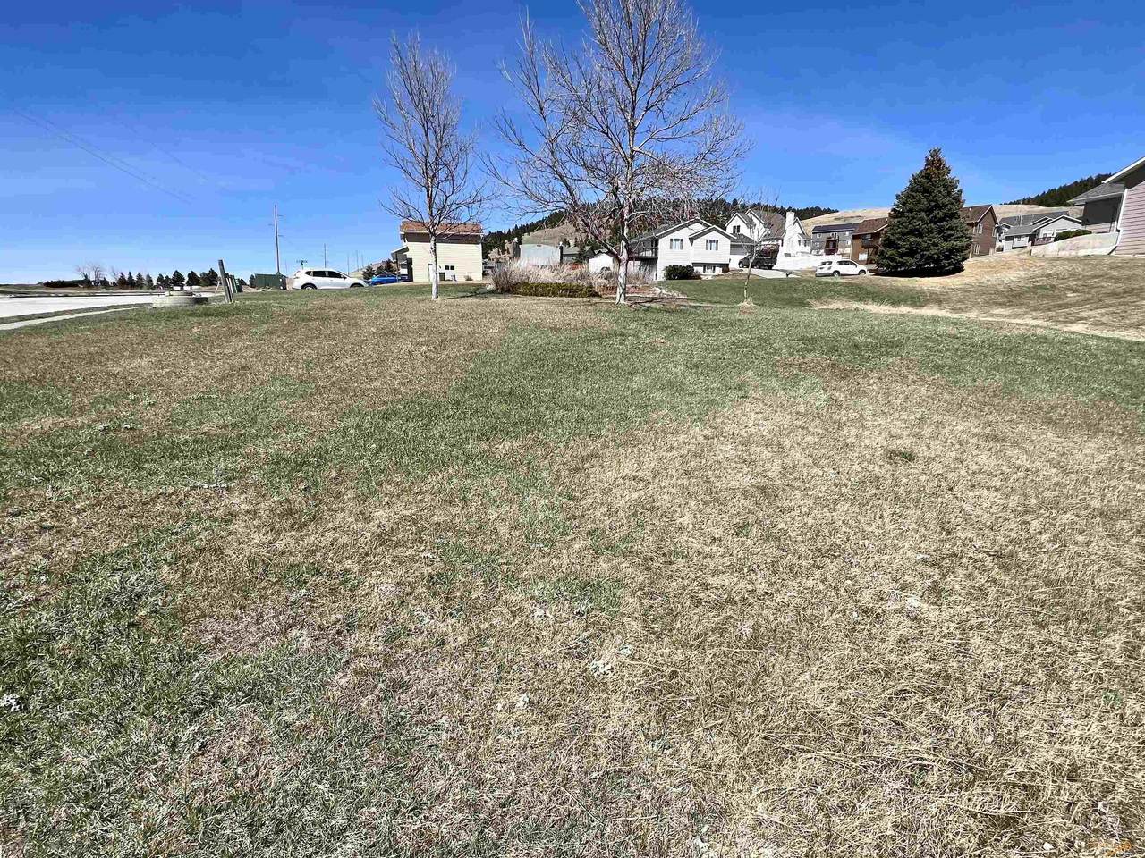 2680 Starline Ave - Photo 1