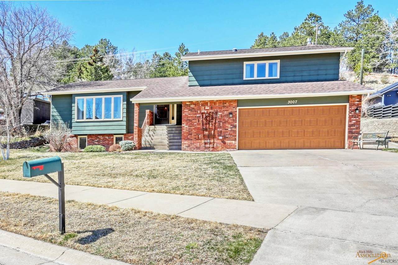 3007 Stockade Dr - Photo 1