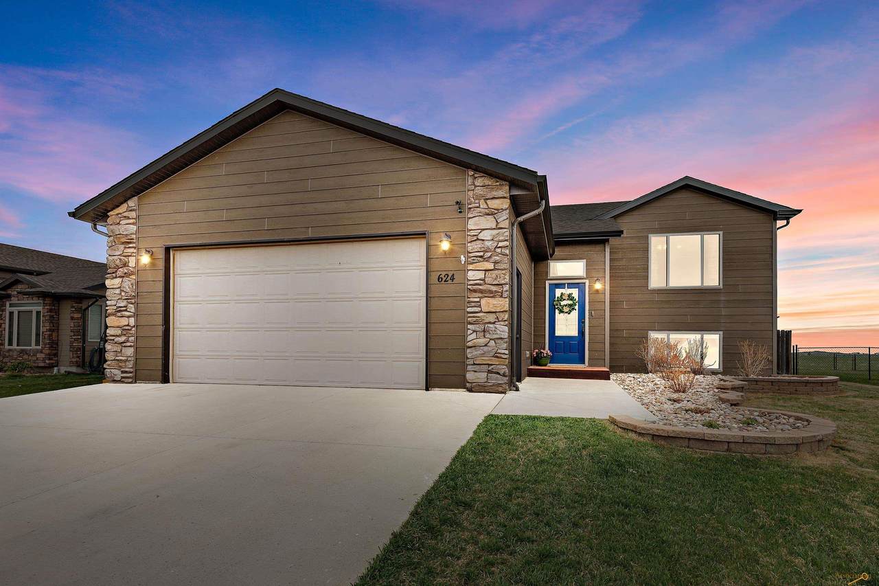624 Airway Ct - Photo 1