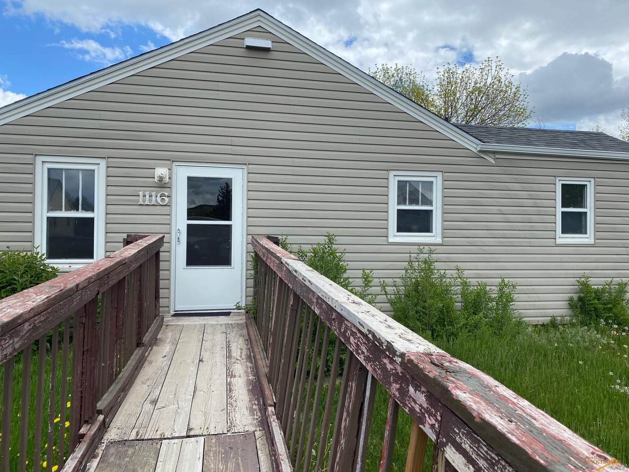 1116 Haines Ave - Photo 1