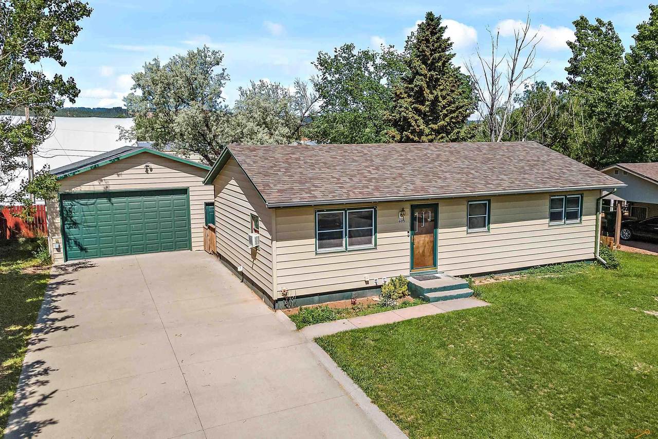 6013 Elmwood - Photo 1
