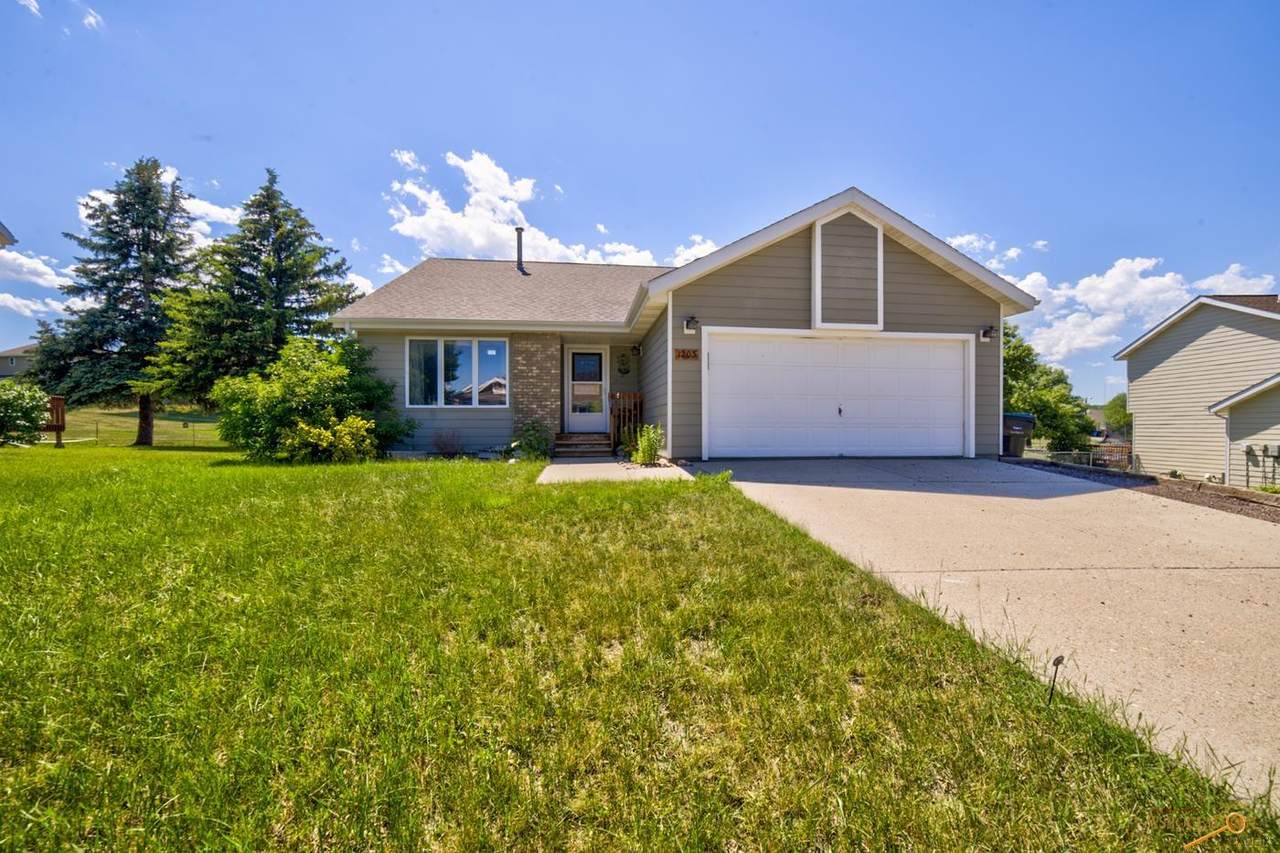 1203 Clover Ridge Dr - Photo 1