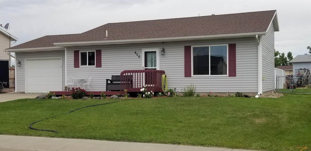 606 Tanglewood Ln - Photo 1