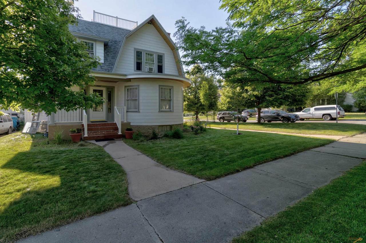 1016 West Blvd - Photo 1