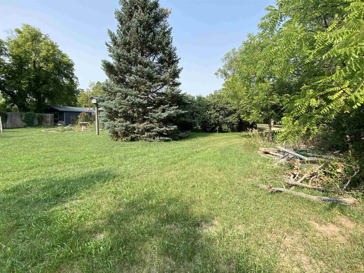 2907 Garden Ln - Photo 1