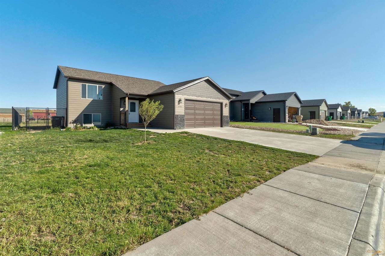 6558 Abelia St - Photo 1
