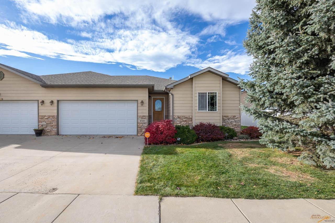 6733 Cog Hill Ln - Photo 1