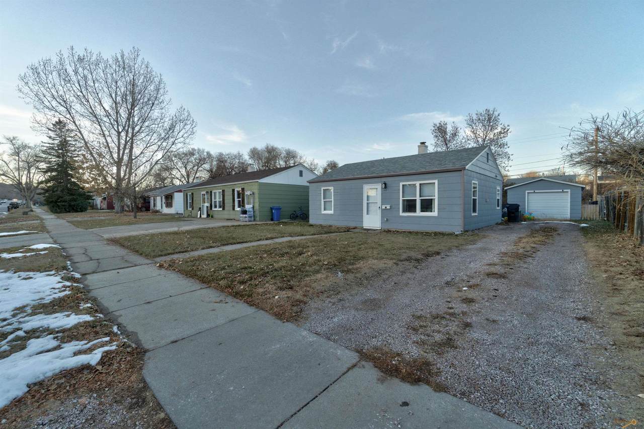 140 St Anne - Photo 1