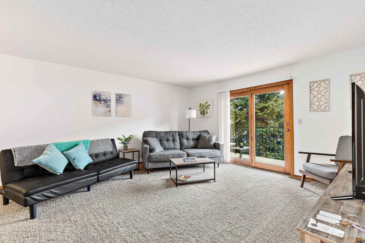 3962 Fairway Hills Dr - Photo 1