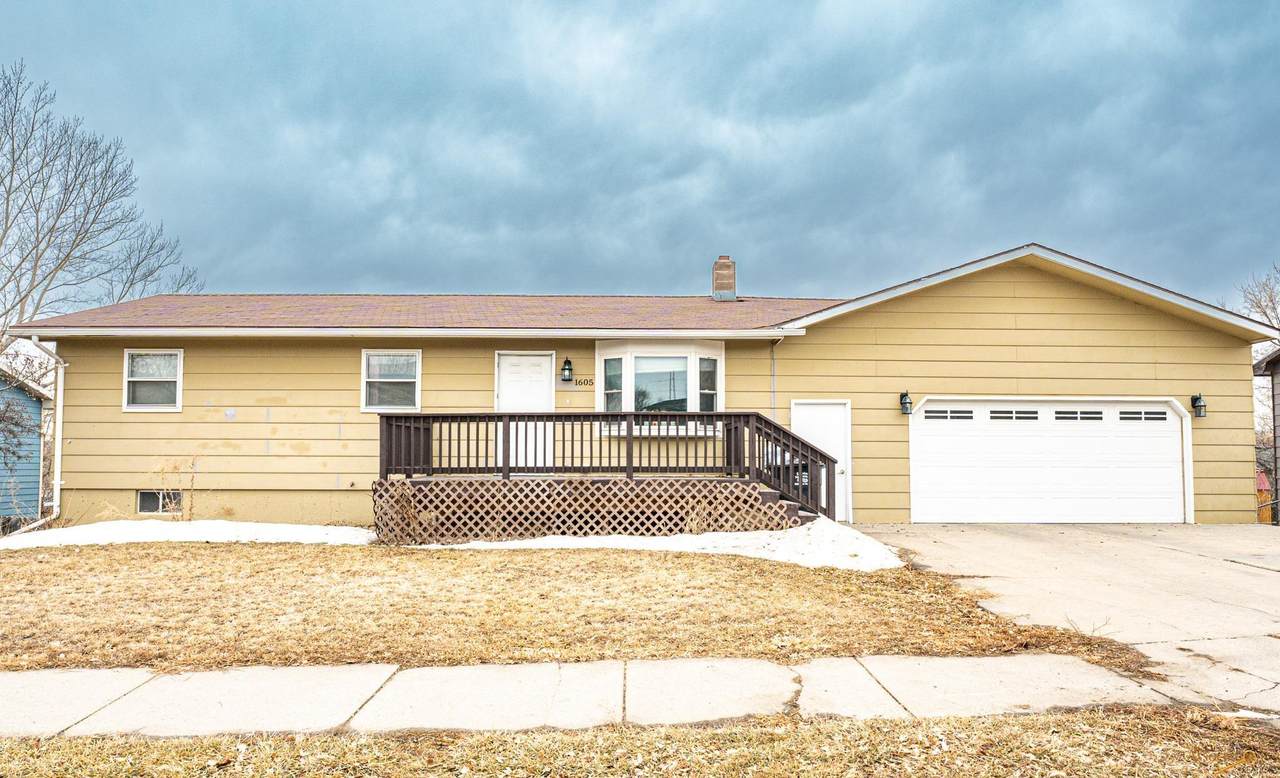 1605 Meadow Lane - Photo 1