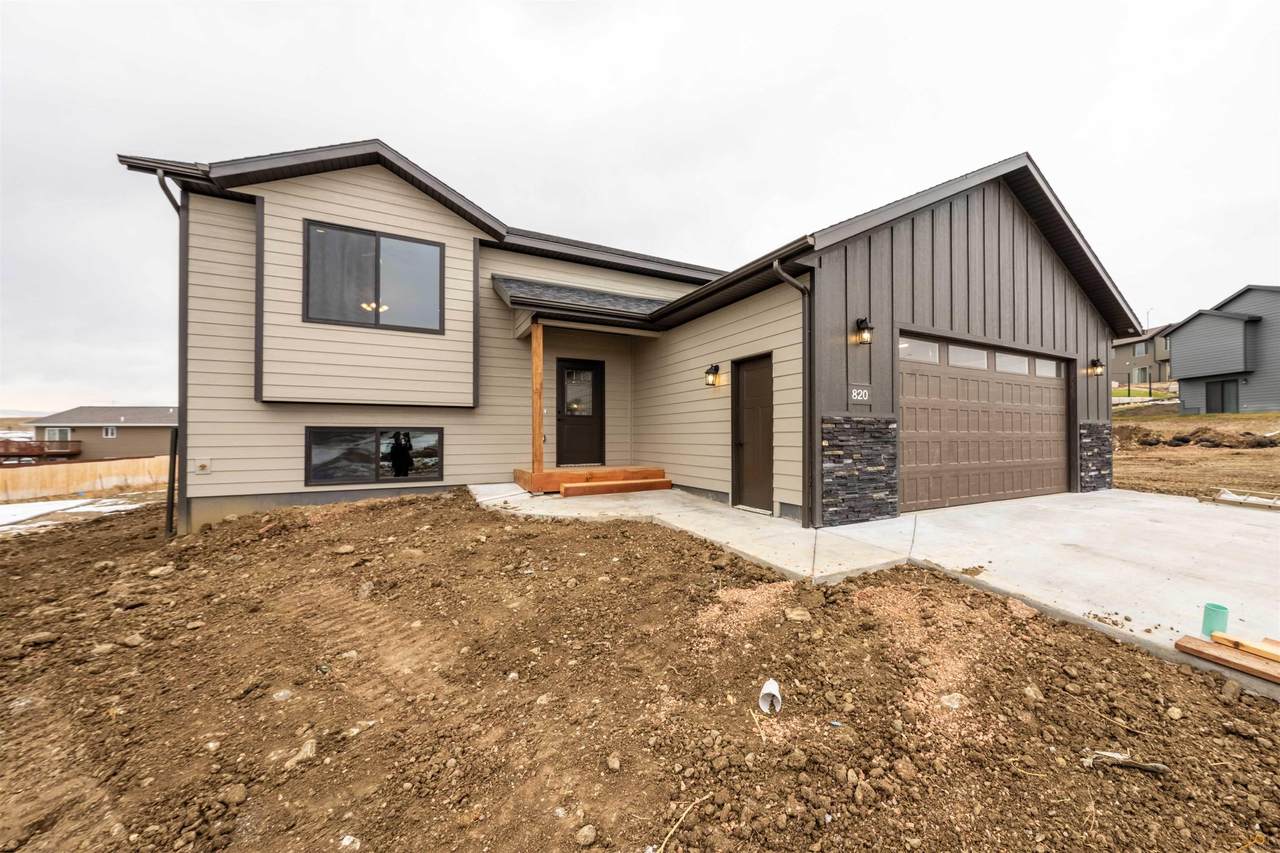 840 Jones Dr - Photo 1