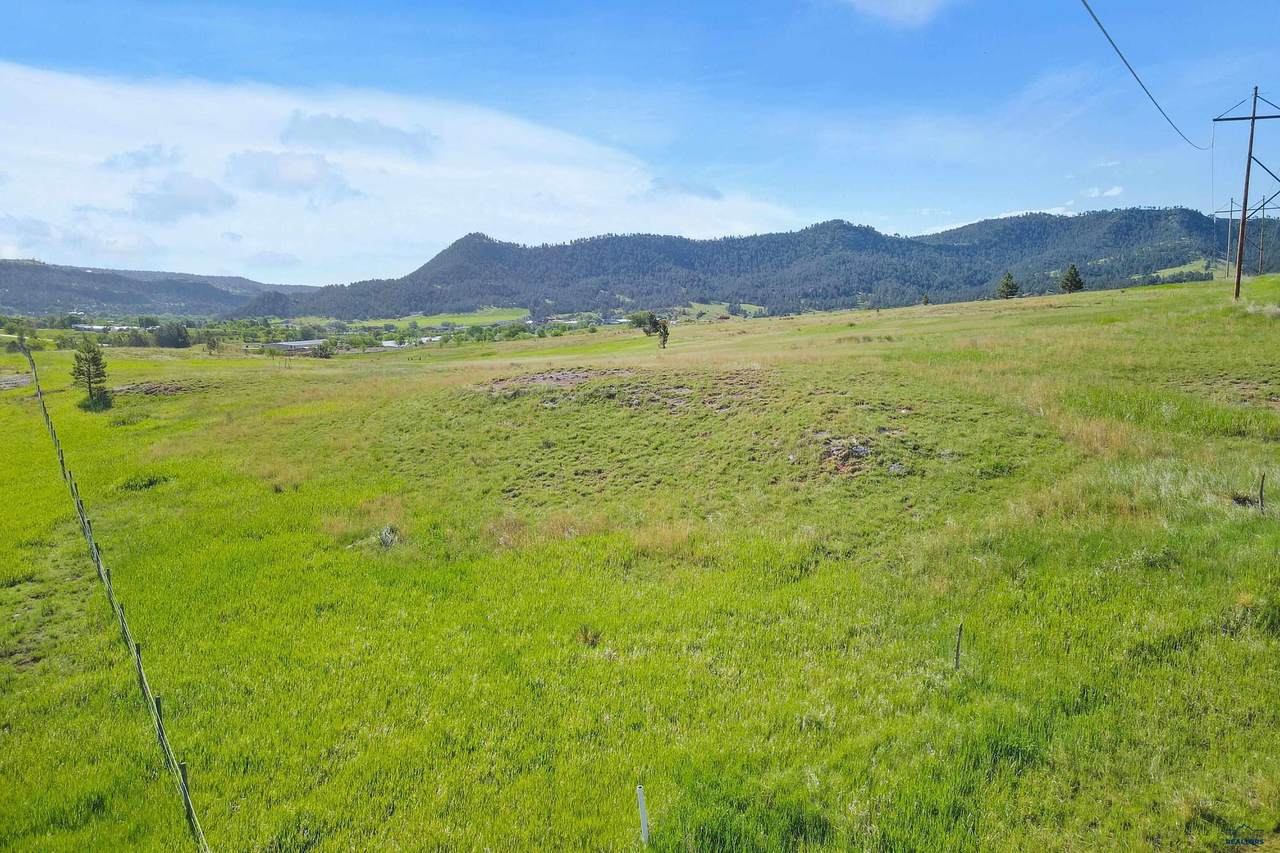 725 Robins Dr - Photo 1