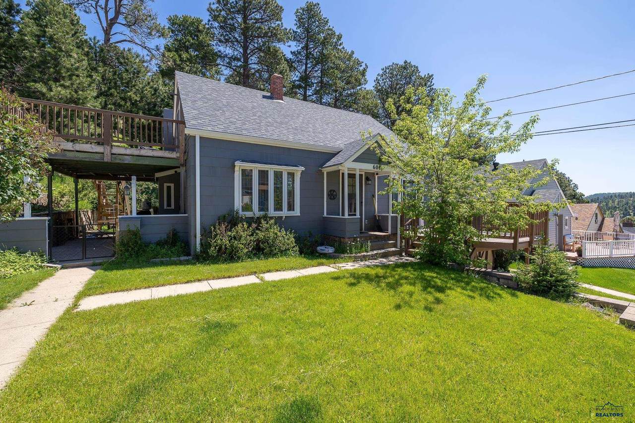 606 Ridge Rd - Photo 1