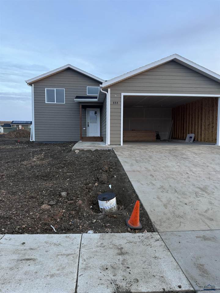 888 Vicksburg St - Photo 1