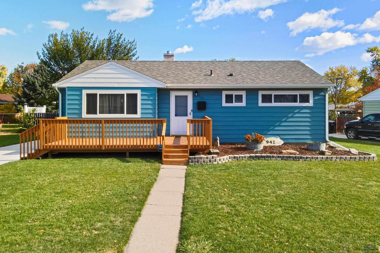 942 Joy Ave - Photo 1