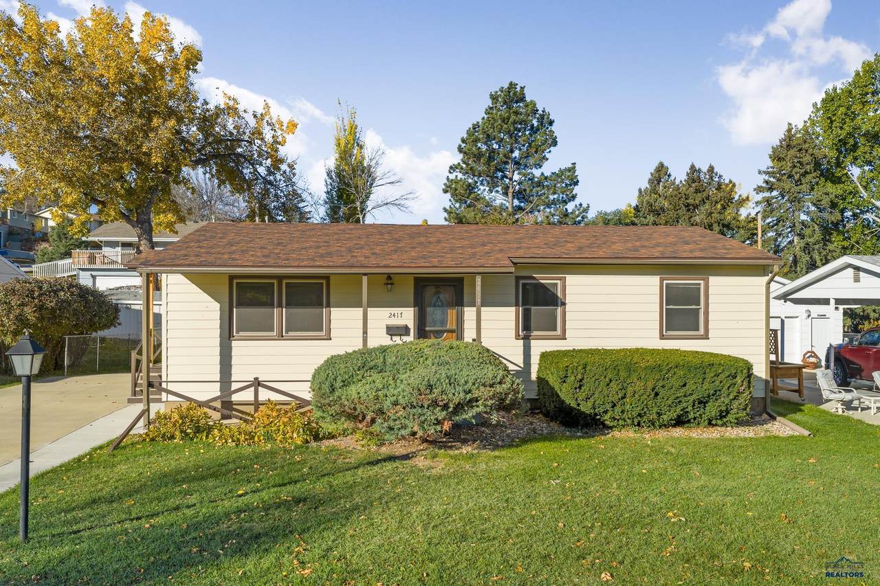 2417 Lockwood Dr - Photo 1