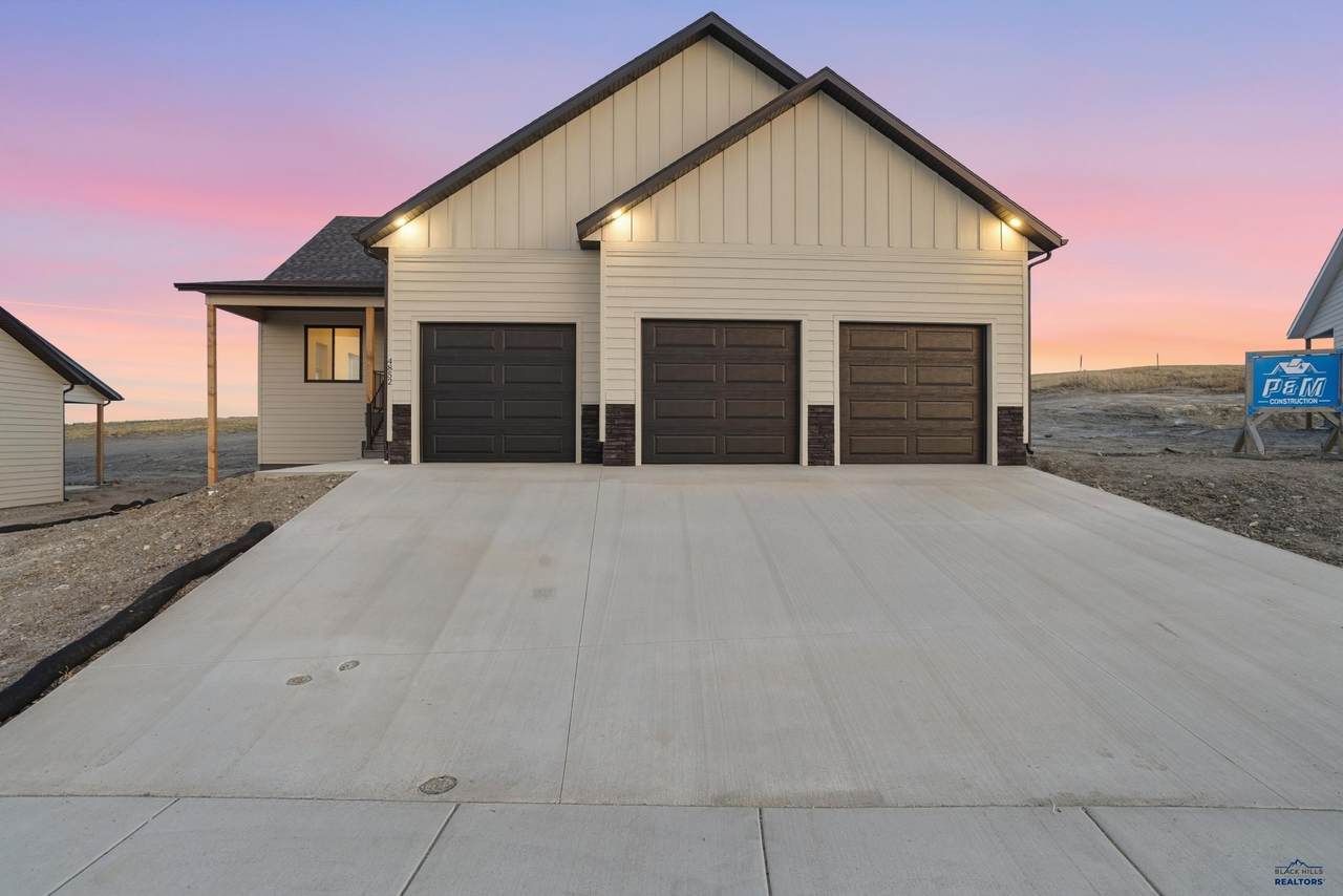 4852 Papillon Dr - Photo 1