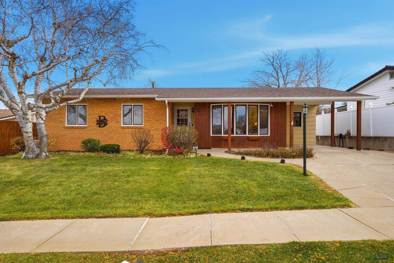 407 College Ave - Photo 1