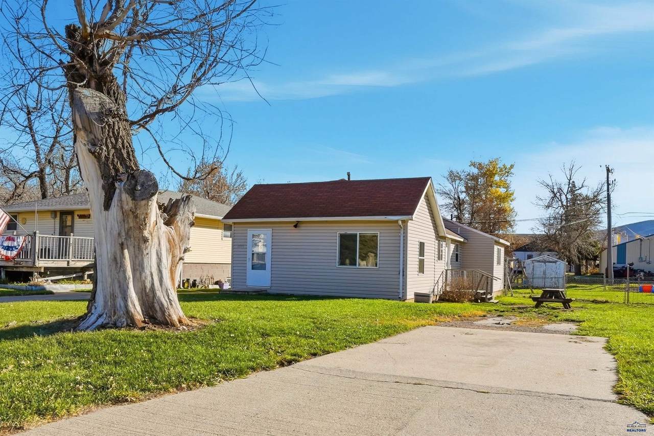 2030 Park Ave - Photo 1