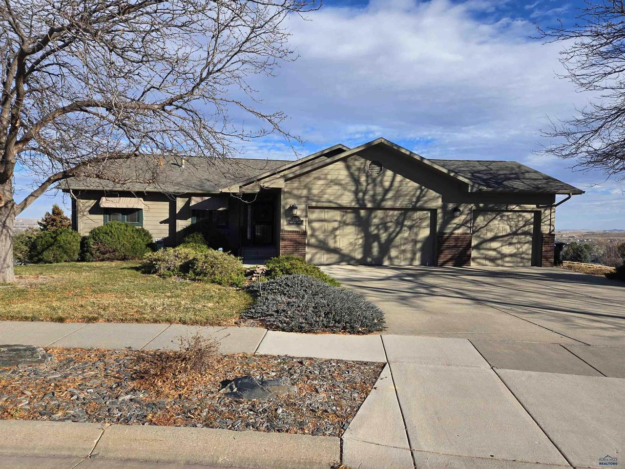 516 Fox Run Ct - Photo 1